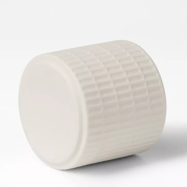 Milky White Grid-Patterned Ceramic Candle Holders Milky White Grid-Patterned Ceramic Candle Holders